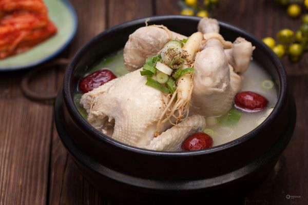 サムゲタン（삼계탕）